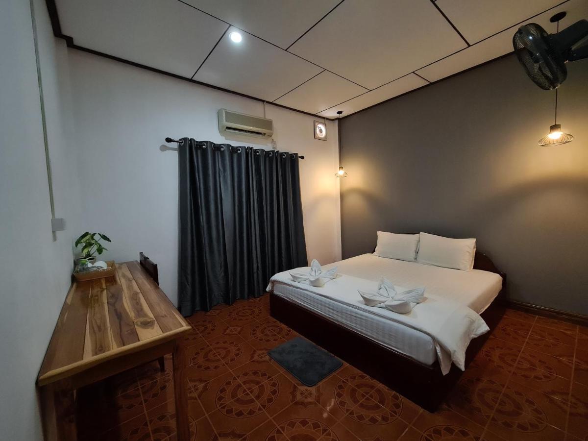 Saphaothong Guesthouse Ванг-Виенг Экстерьер фото