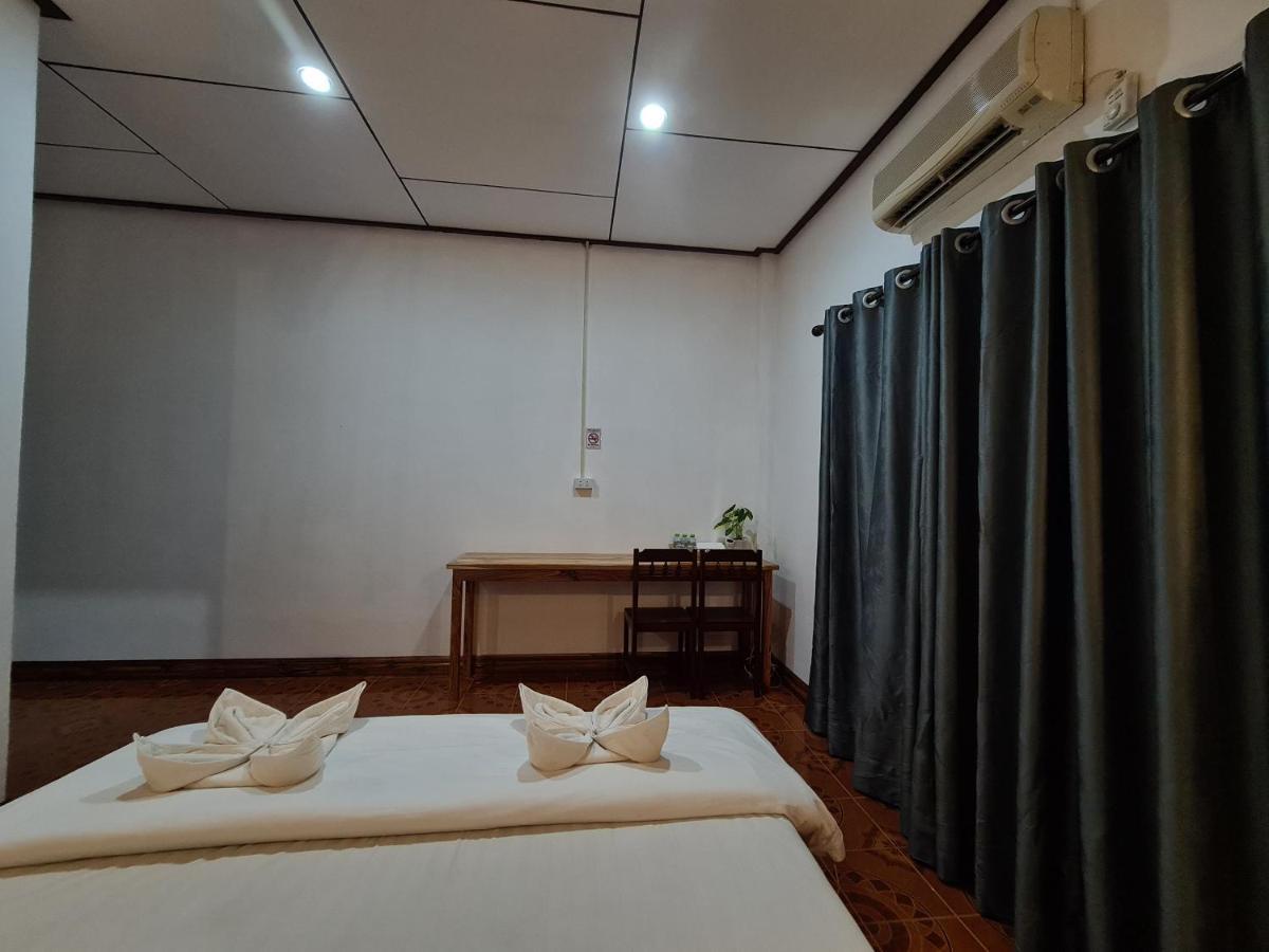 Saphaothong Guesthouse Ванг-Виенг Экстерьер фото