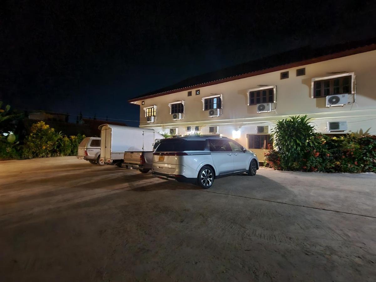 Saphaothong Guesthouse Ванг-Виенг Экстерьер фото