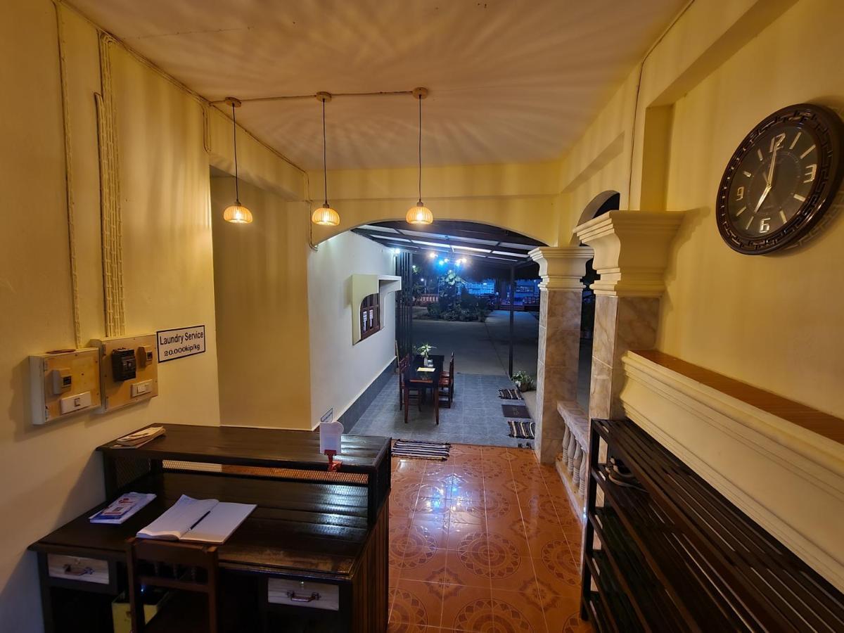 Saphaothong Guesthouse Ванг-Виенг Экстерьер фото