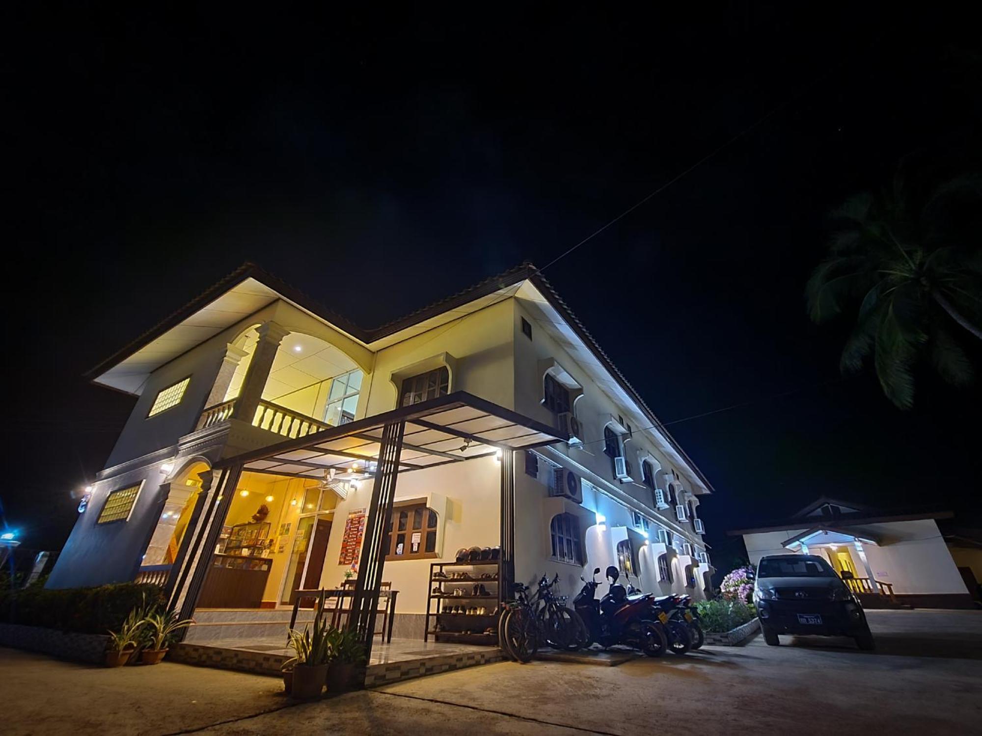 Saphaothong Guesthouse Ванг-Виенг Экстерьер фото